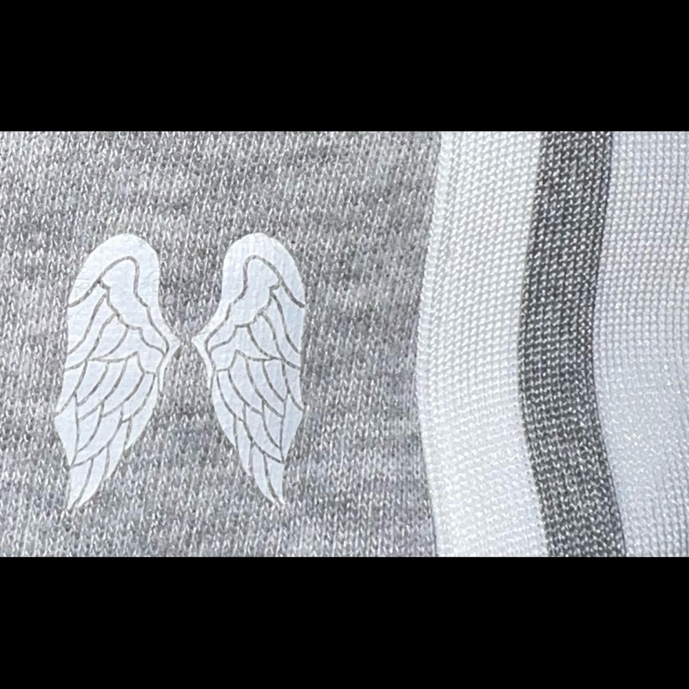 💗Victoria’s Secret hooded sweatshirt💗 - Picture 9 of 11
